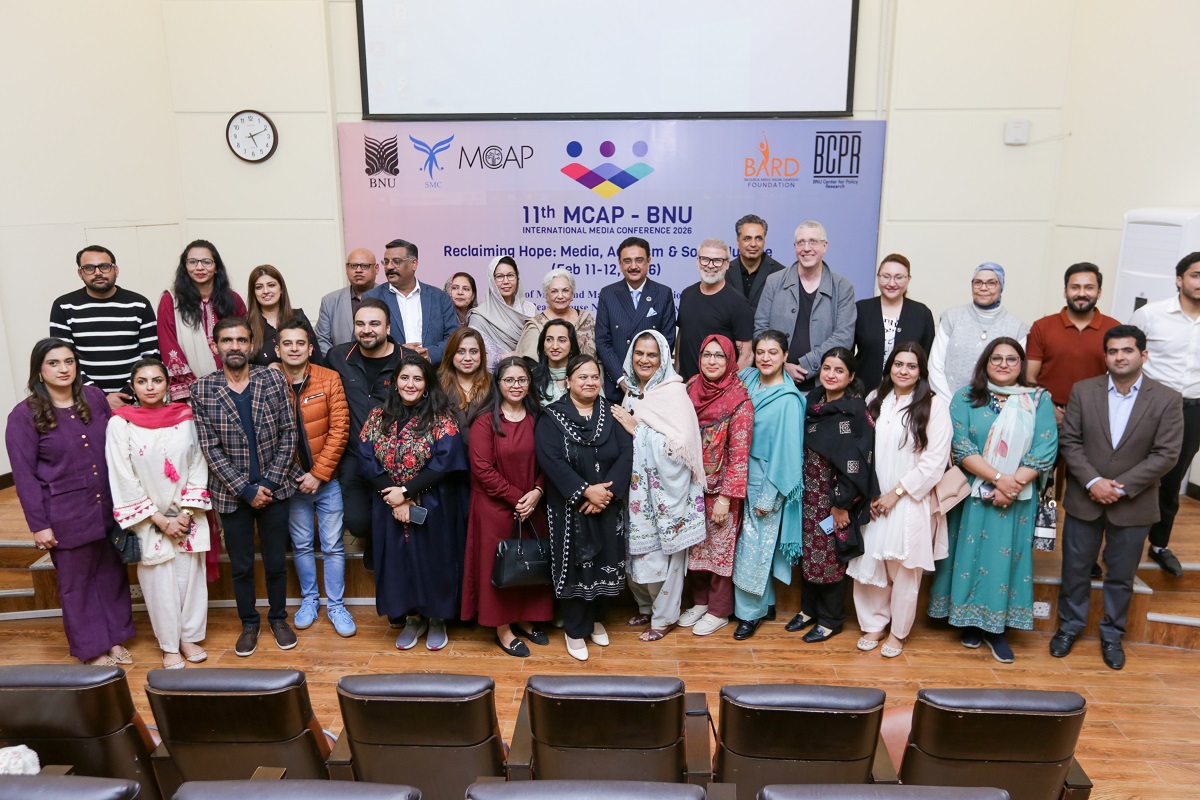 Closing ceremony dignitaries